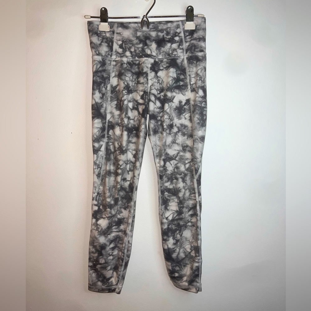 Athleta tie dye powervita salutation leggings - Picture 2 of 3